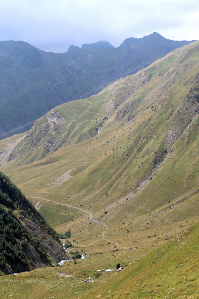 Hike to Gudamakari Valley Waterfall