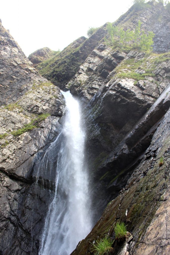 Hike to Gudamakari Valley Waterfall