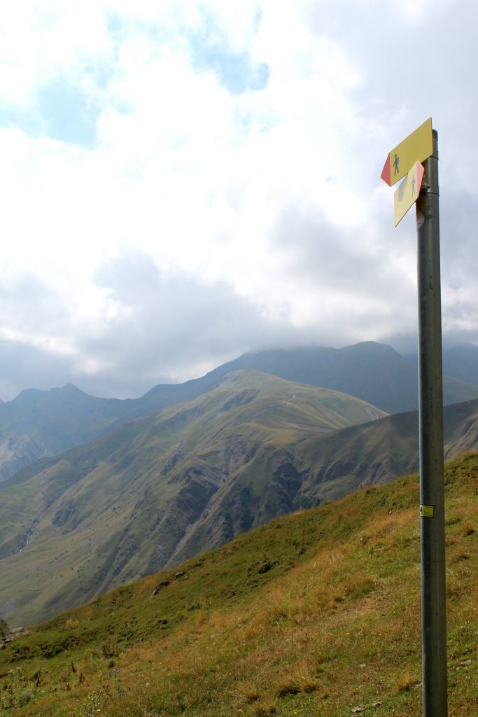 Hike to Gudamakari Valley Waterfall